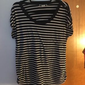 XL stripped T-shirt with buttons